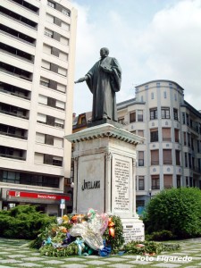 Estatua de Jovellanos. Foto Figaredo, Gijón