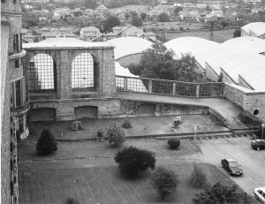 rampa y logia entre tallleres y zona noble. Universidad Laboral de Gijón