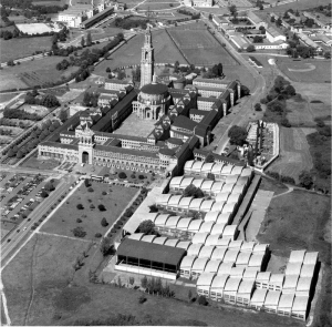 Vista panorámica de la Laboral en el siglo XX
